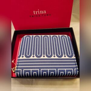 Trina Turk Blue & White Goemetric Print Zip-Around Mini Wallet